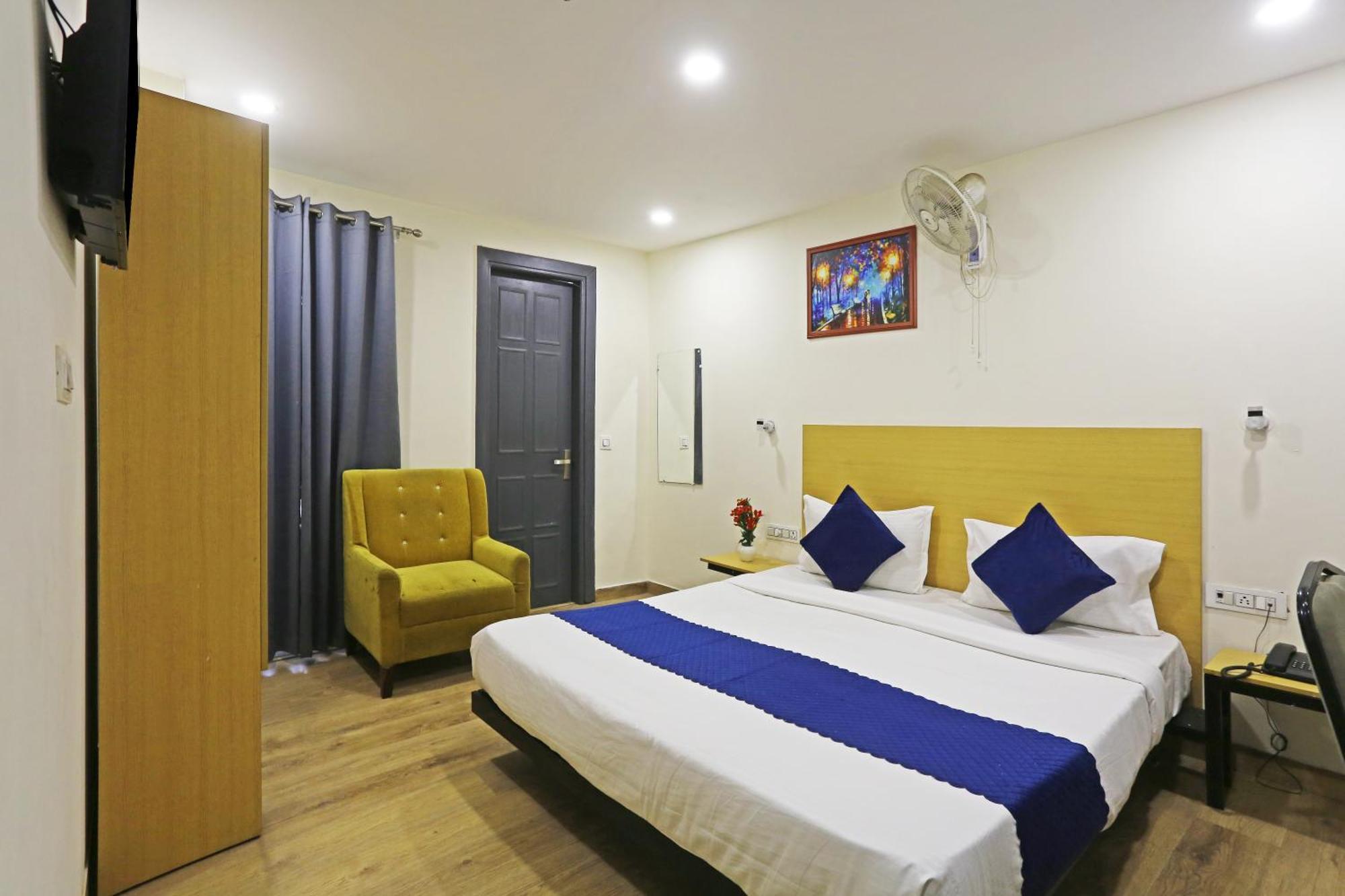 Hotel Twamev Residency Uttam Nagar Couple Friendly Delhi  Exterior photo