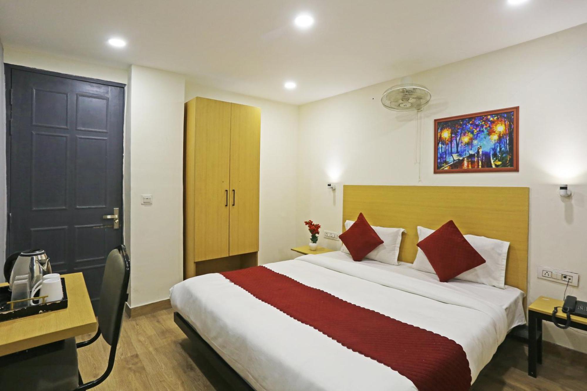 Hotel Twamev Residency Uttam Nagar Couple Friendly Delhi  Exterior photo