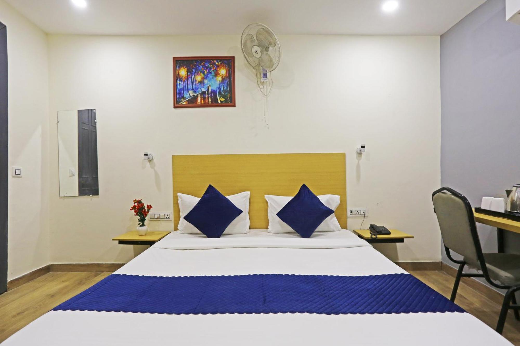 Hotel Twamev Residency Uttam Nagar Couple Friendly Delhi  Exterior photo