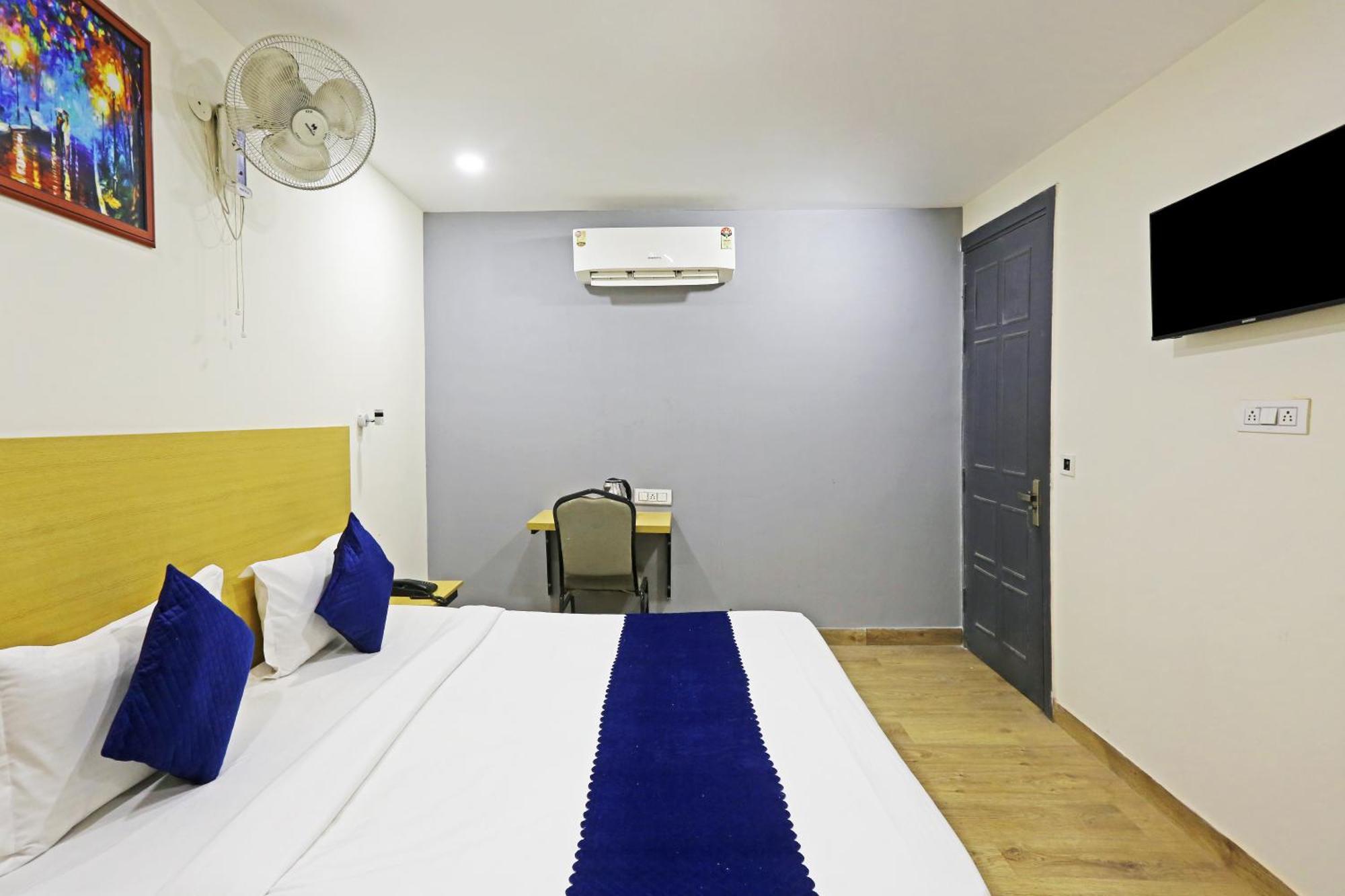 Hotel Twamev Residency Uttam Nagar Couple Friendly Delhi  Exterior photo